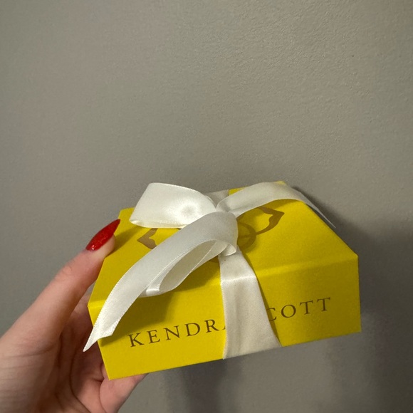 Kendra Scott Gold Necklace with Red Gift Pendant - Picture 5 of 5